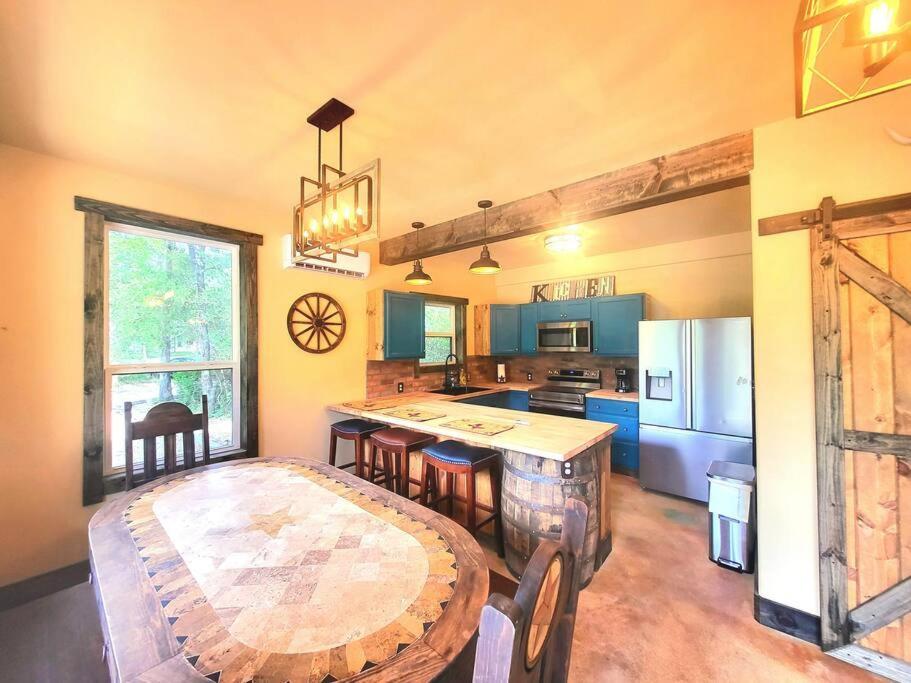 Waterfront Houston Hide Out In A Magical Forest Waller Luaran gambar